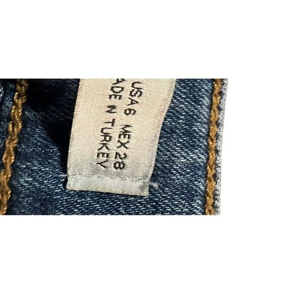 Zara skinny frayed jeans size Zara 9 inch rise
26 length
15 hips
26 waist - Picture 4 of 11